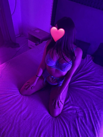 Девушка массажистка Александра, салон Spa